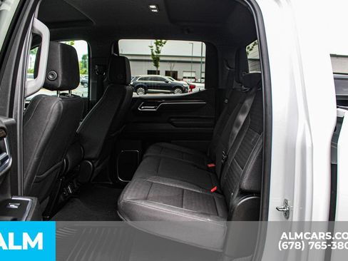 Used 2025 Chevrolet Silverado 1500 LT RWD image 17