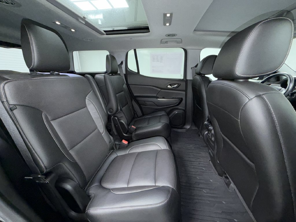 Used 2019 GMC Acadia SLT w/ Black Edition AWD/4WD image 17