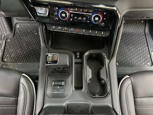 Used 2023 GMC Sierra 1500 AT4X image 28