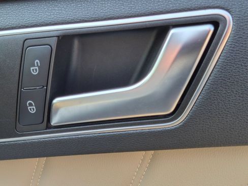 Used 2012 Mercedes-Benz E 350 Sedan image 35