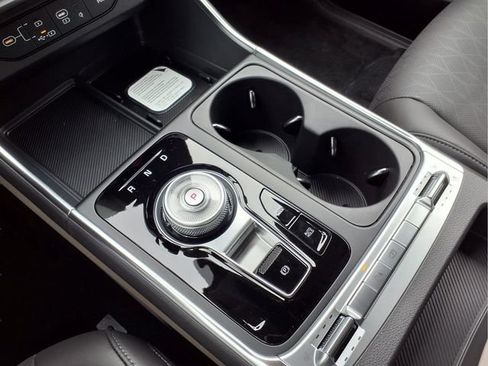 New 2026 Kia Carnival SX FWD image 6