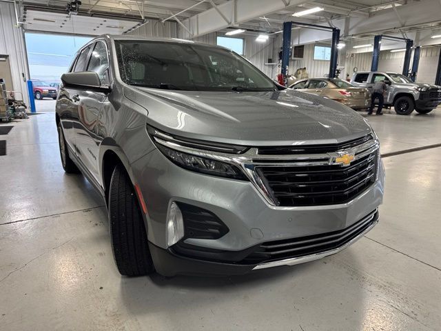 Used 2024 Chevrolet Equinox LT AWD/4WD image 28