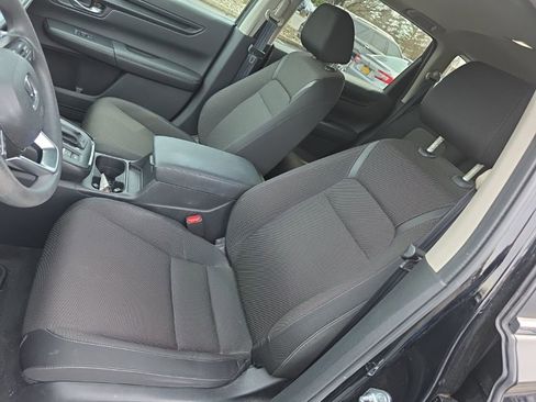 Used 2023 Honda CR-V EX image 10