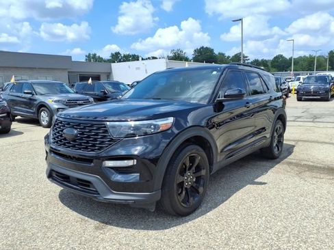 Certified 2024 Ford Explorer ST-Line w/ Class IV Trailer Tow Package AWD/4WD image 3