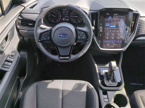 Used 2025 Subaru Forester Premium w/ Convenience Package #1 image 16