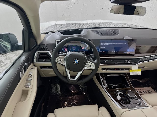 Used 2026 BMW X7 xDrive40i AWD/4WD image 23