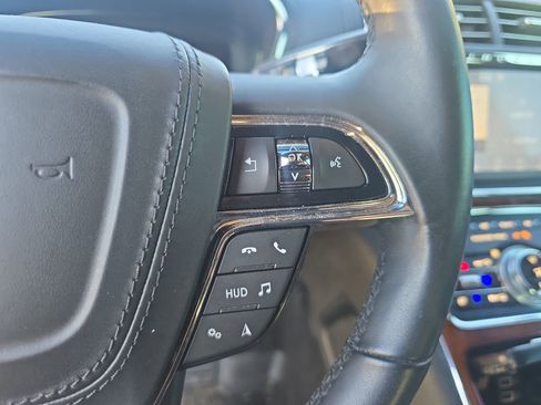 Used 2020 Lincoln Continental Reserve w/ Luxury Package image 21