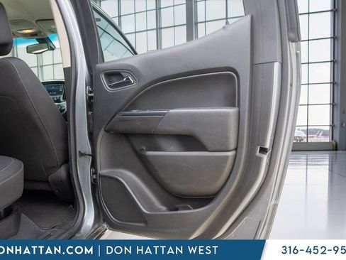 Used 2020 Chevrolet Colorado LT RWD image 27