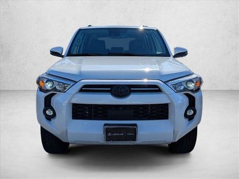 Used 2023 Toyota 4Runner SR5 Premium image 2