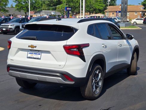 Certified 2026 Chevrolet Trax LT FWD image 11