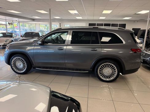 Used 2020 Mercedes-Benz GLS 450 4MATIC image 4