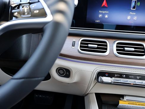 New 2026 Mercedes-Benz GLE 580 4MATIC image 30