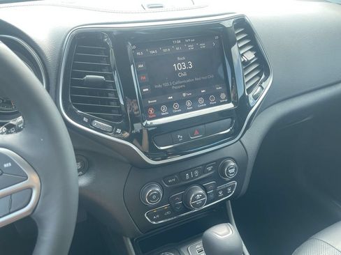 Used 2019 Jeep Cherokee Limited AWD/4WD image 27