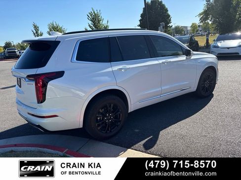 Used 2024 Cadillac XT6 Luxury AWD/4WD image 5