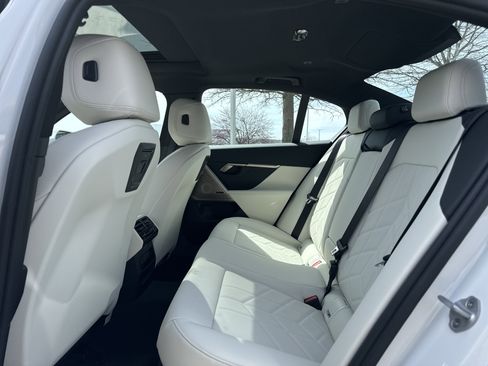 New 2026 BMW 530i xDrive image 11