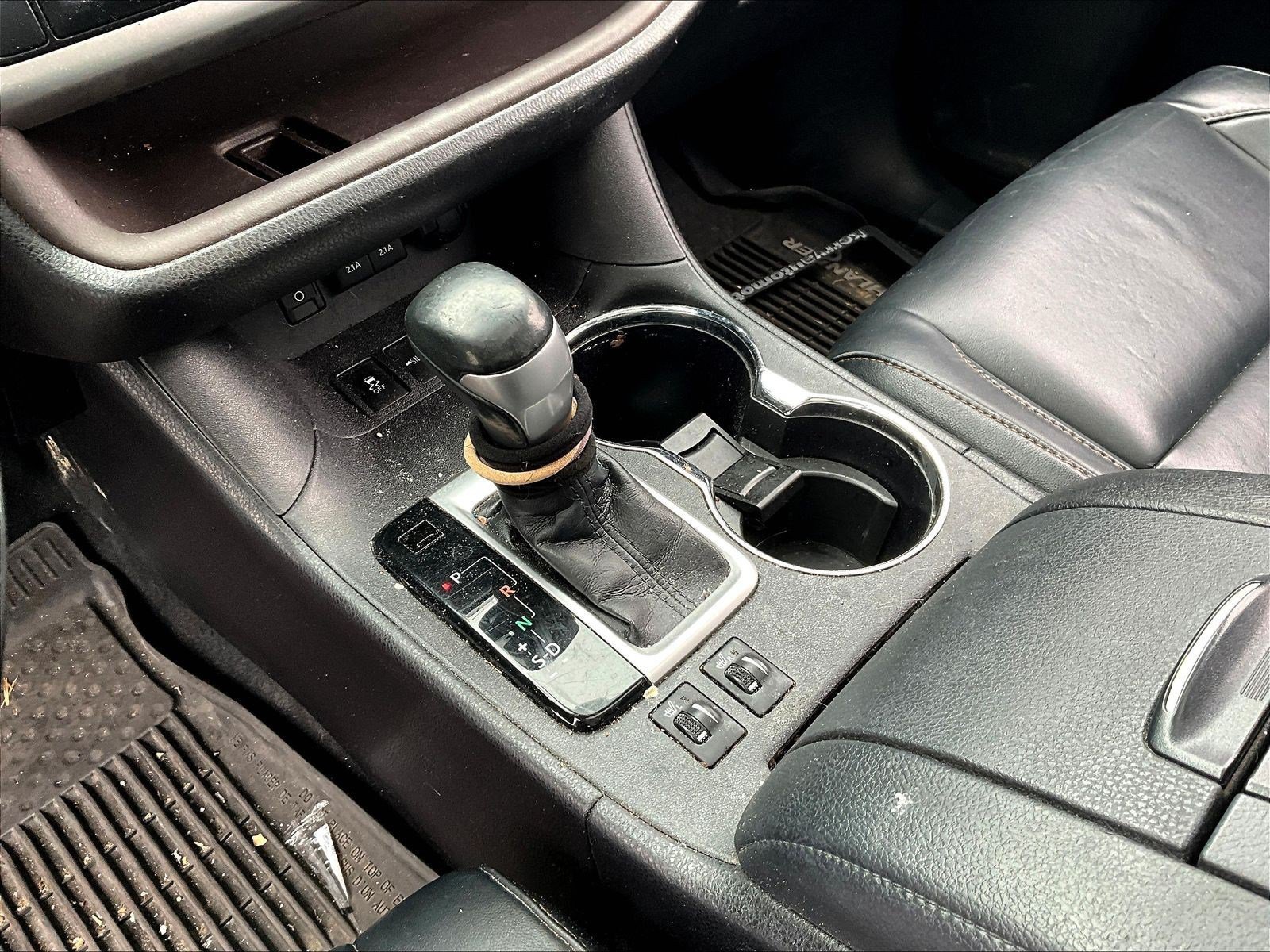 Used 2018 Toyota Highlander XLE AWD/4WD image 18