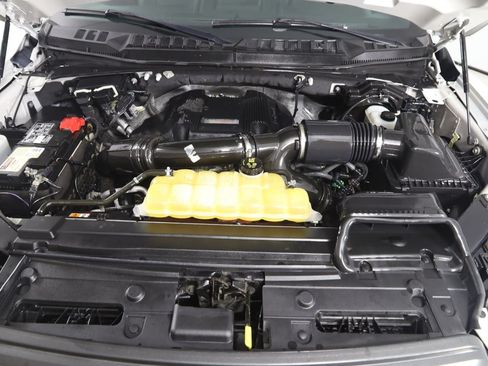 Used 2017 Ford F150 Raptor w/ Equipment Group 802A Luxury AWD/4WD image 57