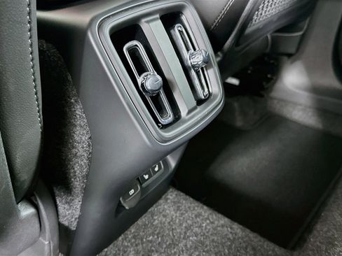 Used 2026 Volvo XC40 B5 Plus AWD/4WD image 27