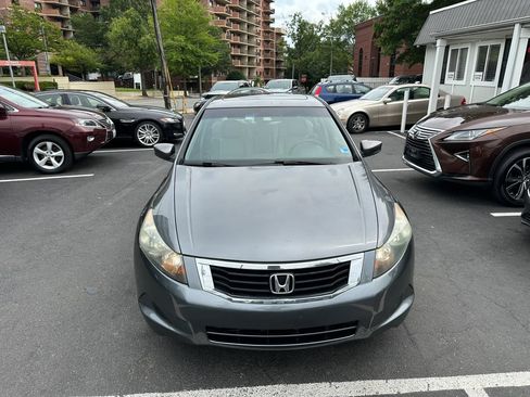 Used 2010 Honda Accord EX-L image 2