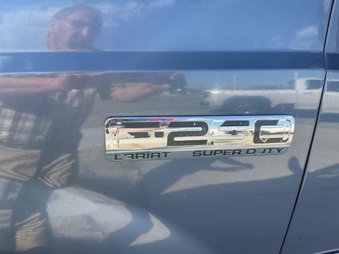 Used 2006 Ford F250 Lariat image 21