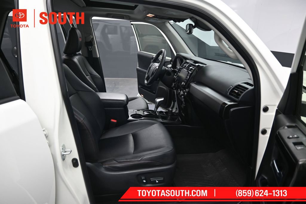 Used 2022 Toyota 4Runner TRD Off-Road Premium w/ Moonroof Package AWD/4WD image 29