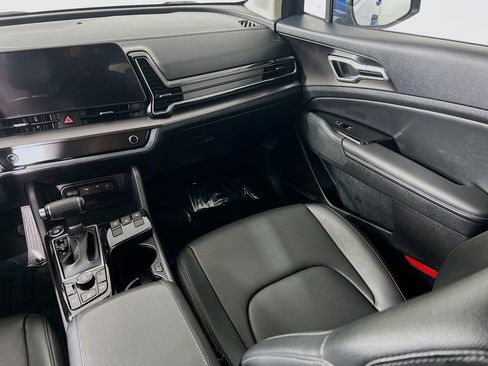 Used 2023 Kia Sportage EX image 23