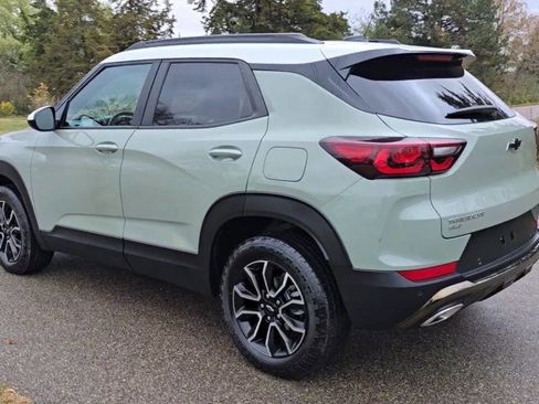 Used 2025 Chevrolet TrailBlazer ACTIV w/ Convenience Package image 3