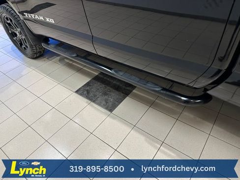 Used 2017 Nissan Titan SV image 19