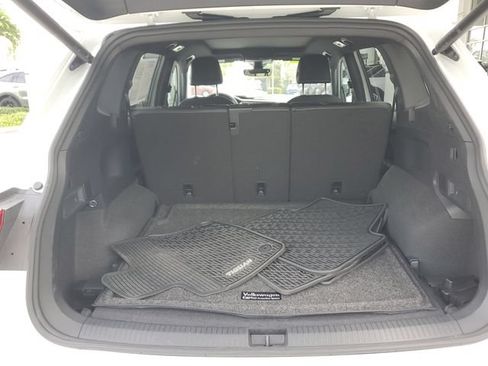 Used 2024 Volkswagen Tiguan SEL R-Line AWD/4WD image 6