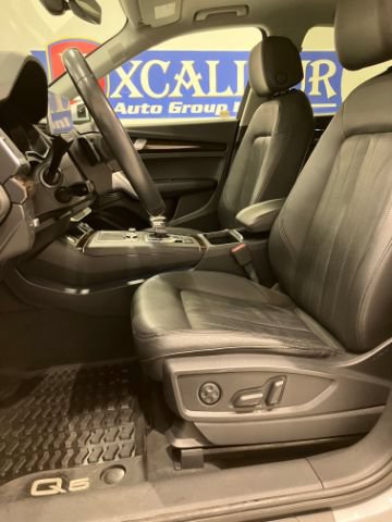 Used 2018 Audi Q5 2.0T Premium Plus w/ Premium Plus Package AWD/4WD image 35