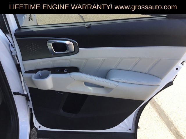 Used 2023 Kia Sorento SX AWD/4WD image 14