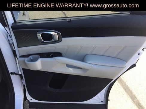 Used 2023 Kia Sorento SX AWD/4WD image 14