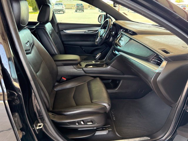 Used 2019 Cadillac XT5 Premium Luxury w/ Sport Package FWD image 11
