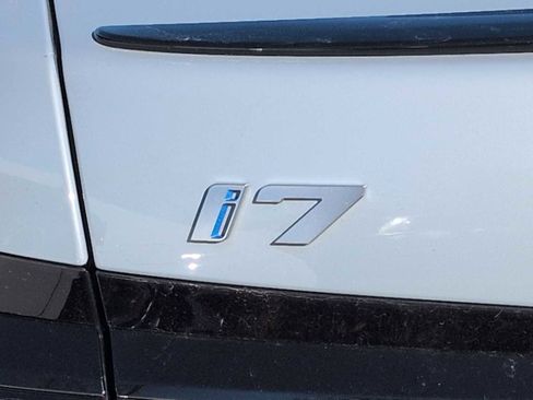 Certified 2023 BMW i7 xDrive60 w/ Executive Package 2 image 13