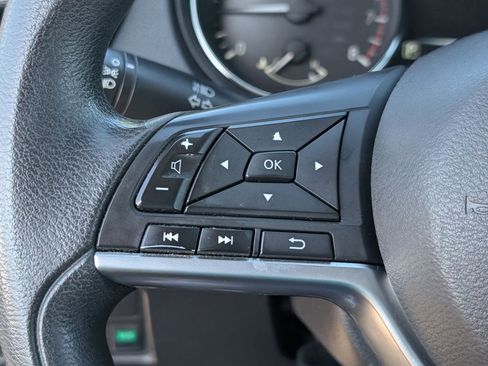 Used 2017 Nissan Rogue S image 21