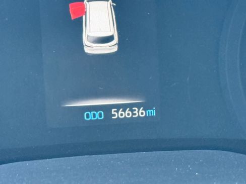 Used 2024 Toyota Sienna XLE image 19