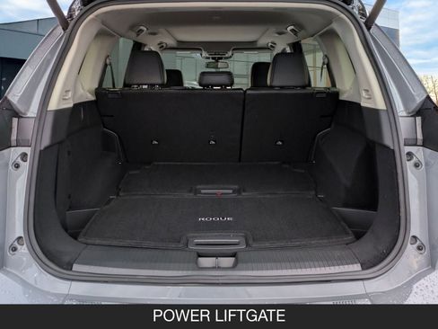 Certified 2025 Nissan Rogue SL w/ Tech Package image 20
