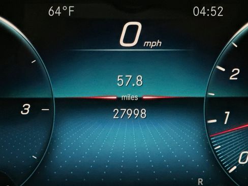 Certified 2022 Mercedes-Benz GLE 350 4MATIC w/ Premium Package image 35