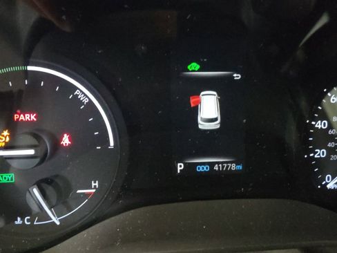 Used 2022 Toyota Sienna XSE w/ XSE Plus Package image 11