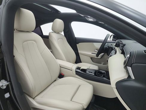 Certified 2023 Mercedes-Benz CLA 250 image 31