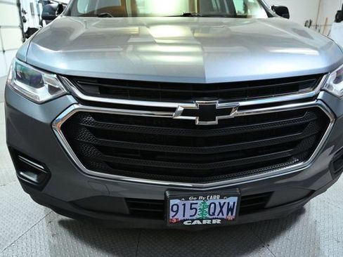 Used 2021 Chevrolet Traverse LS FWD image 14