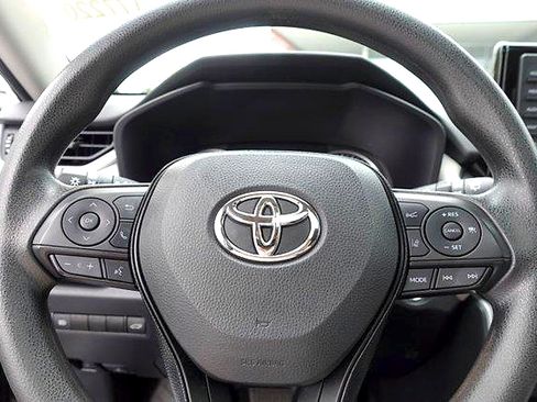 Certified 2021 Toyota RAV4 XLE w/ Convenience Package AWD/4WD image 13