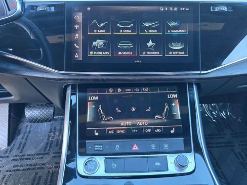 Used 2023 Audi Q8 Premium w/ Convenience Package image 10