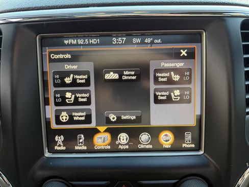 Used 2014 Jeep Grand Cherokee Limited w/ Luxury Group II image 21