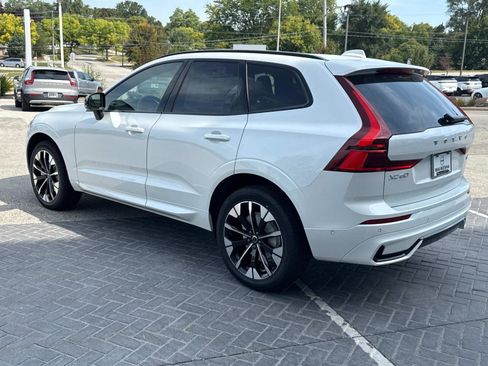New 2026 Volvo XC60 B5 Plus w/ Climate Package image 8