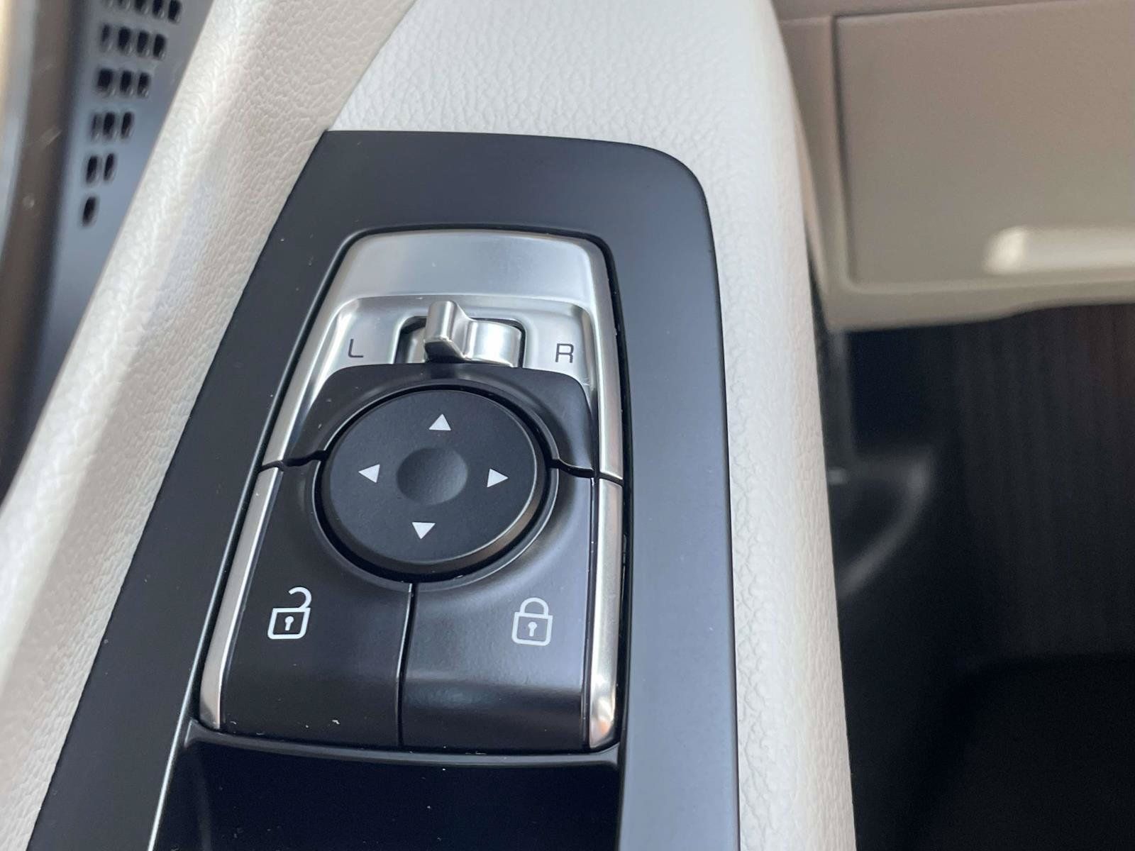 Used 2022 Kia Telluride S AWD/4WD image 25