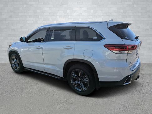 Used 2017 Toyota Highlander Limited Platinum image 7