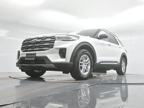 New 2025 Ford Explorer Active w/ Active Comfort Package image 44