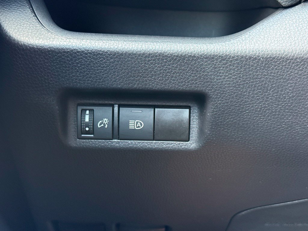 Used 2024 Toyota RAV4 XLE FWD image 10