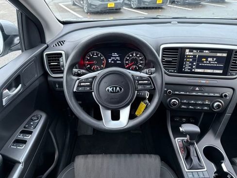 Used 2020 Kia Sportage LX image 13